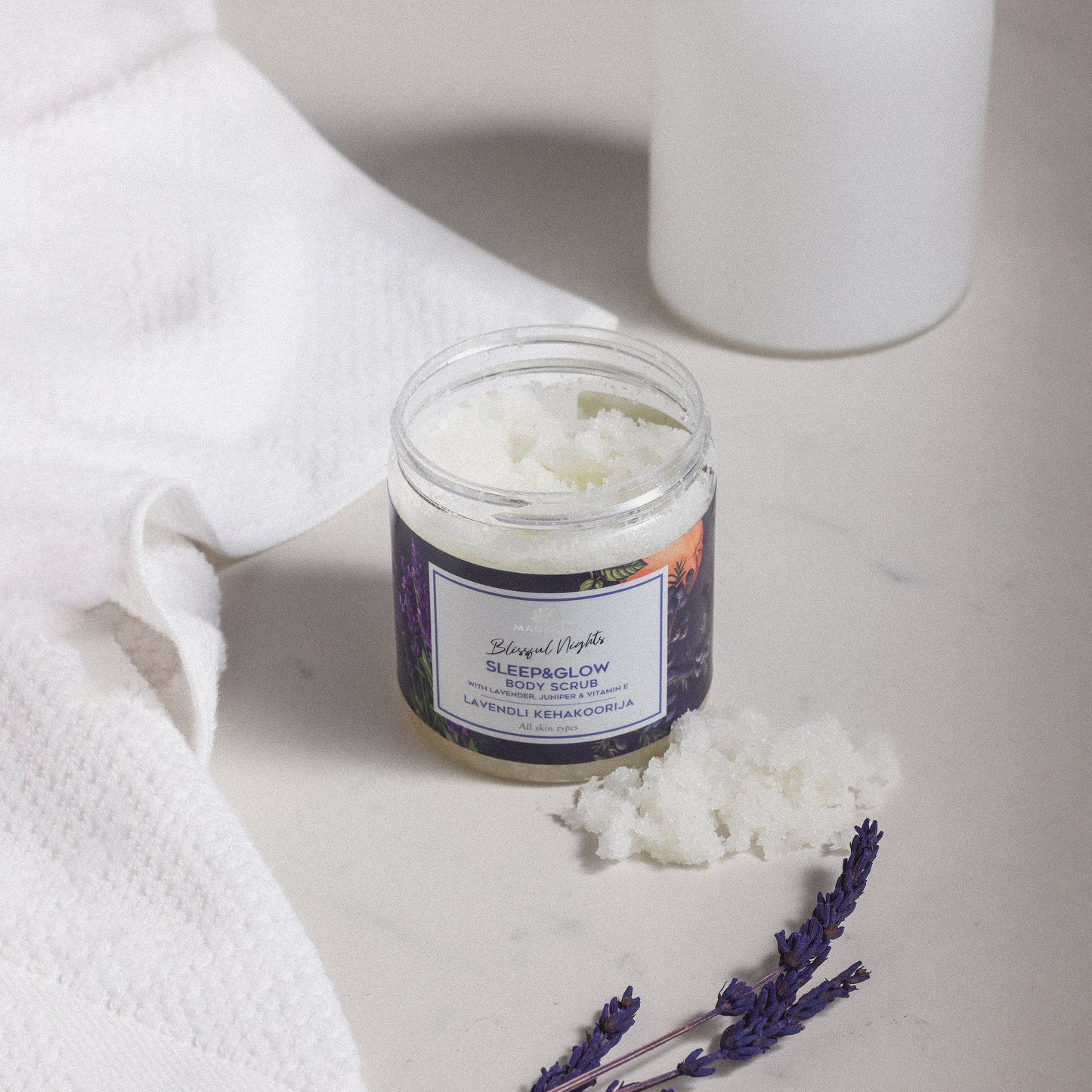 Gommage à la lavande. Pot et aperçu du produit